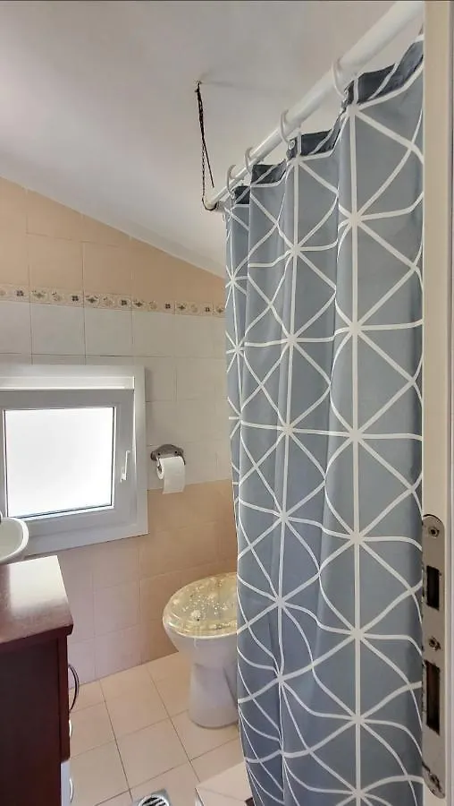 Evita Maisonette, Elegant Beachfront Apt, Polychrono