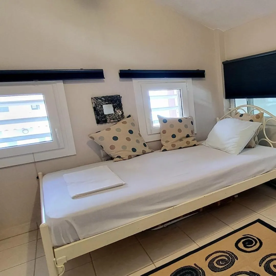 Apartment Evita Maisonette, Elegant Beachfront Apt, Polychrono
