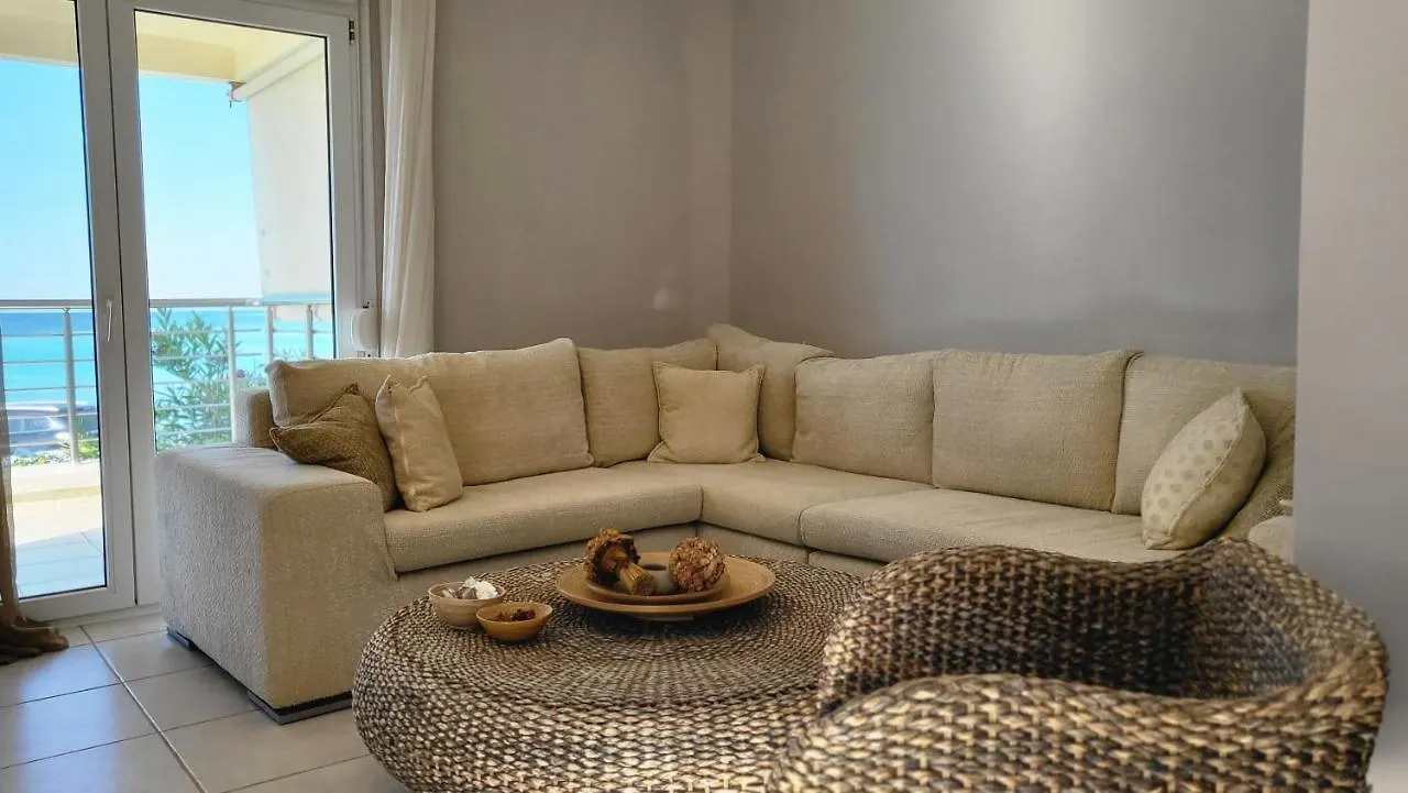 Apartment Evita Maisonette, Elegant Beachfront Apt, Polychrono
